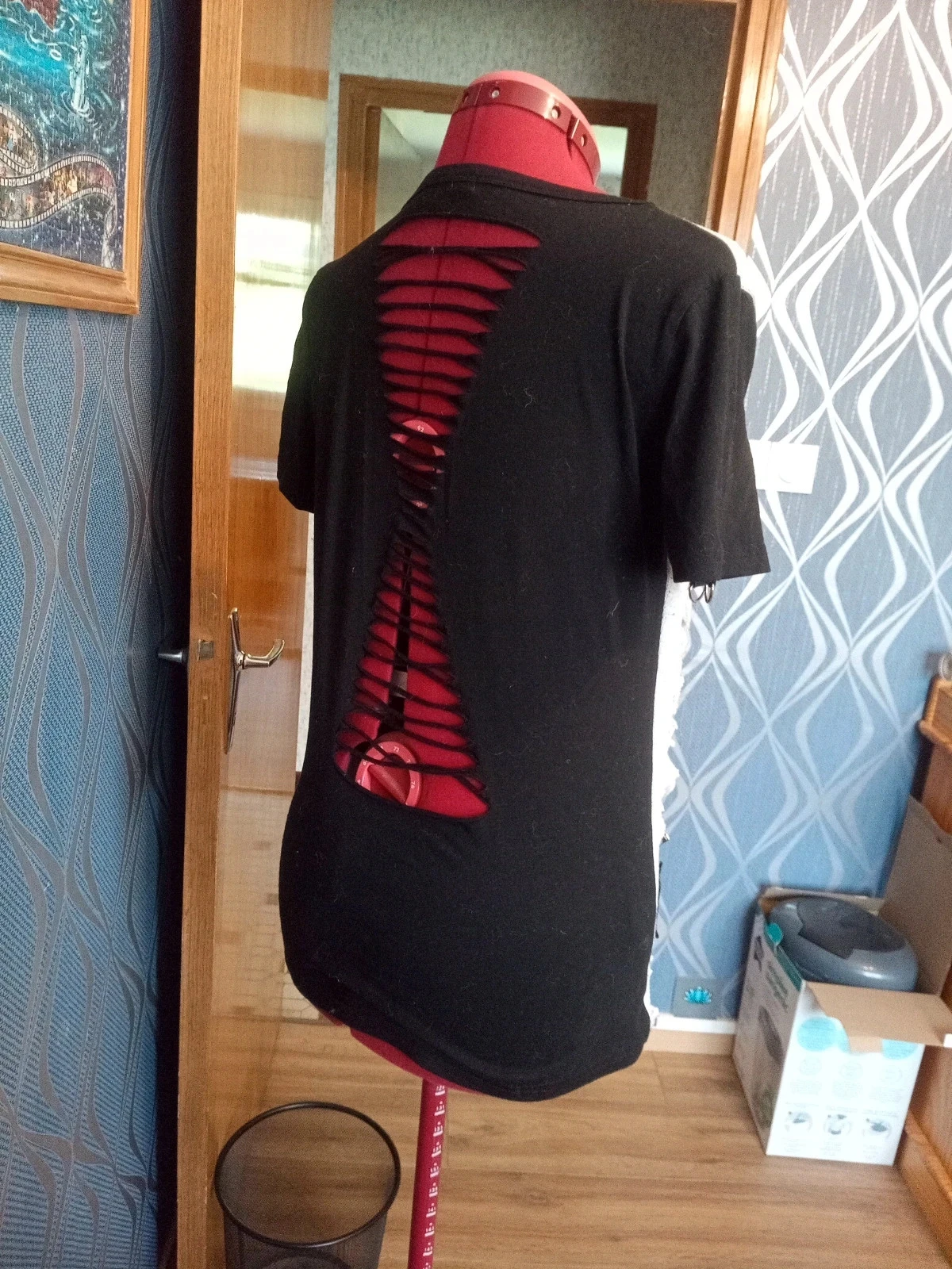 T-shirt Grunge / Gothique Déstructuré – Style Cyberpunk & Punk Rock – photo 5